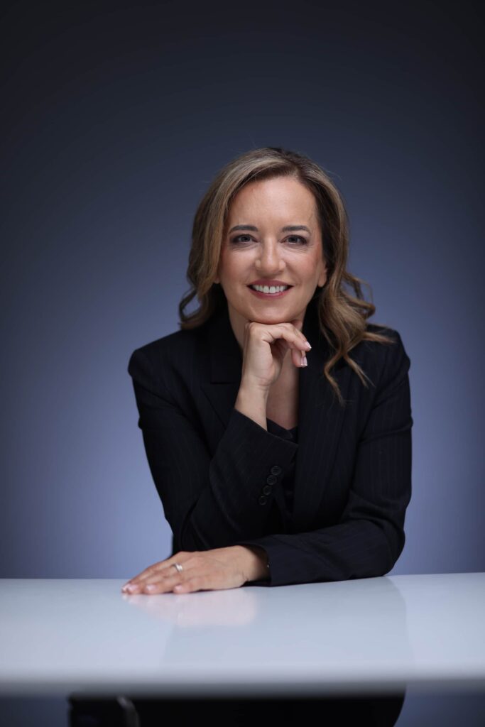 Katherine Delikoura 3