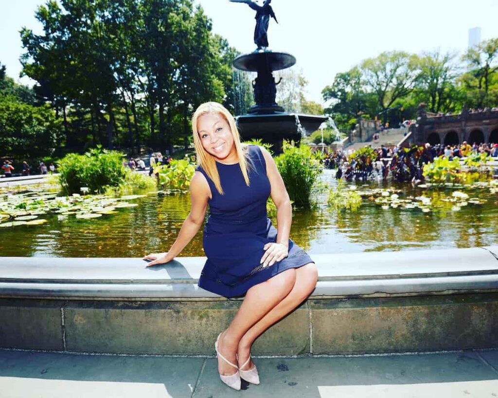 Sidney Madison Prescott_Seated Fountain Photo
