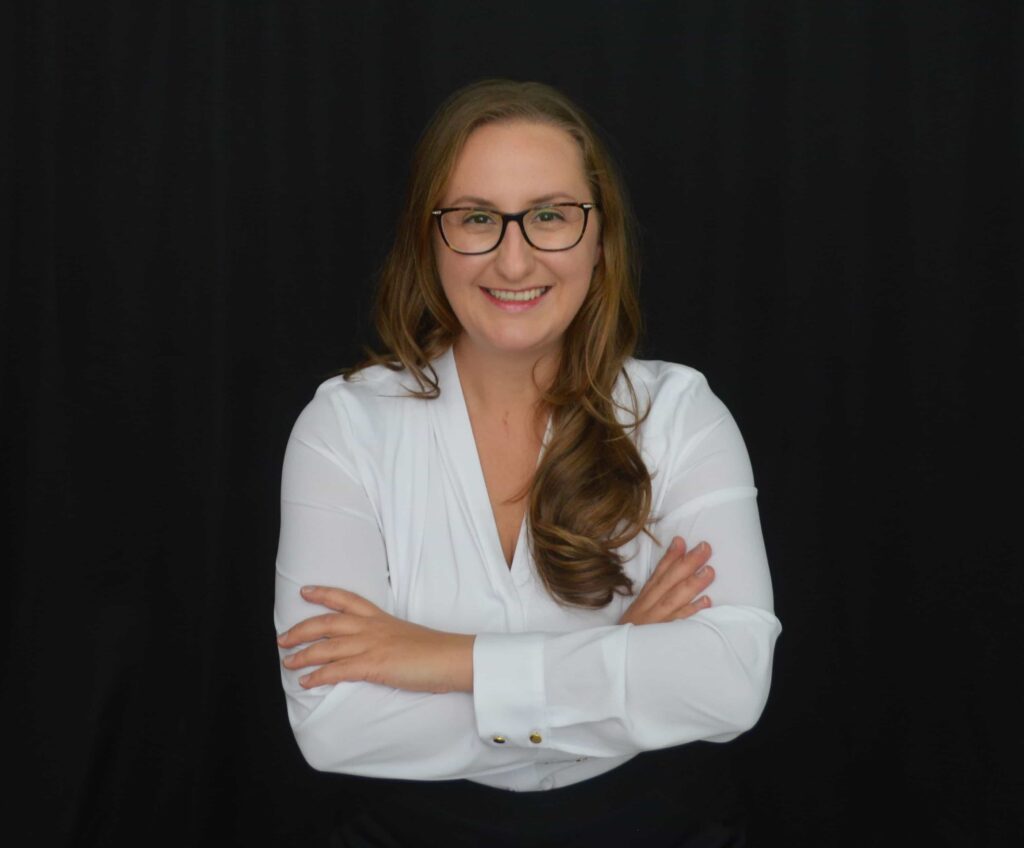 HollyRalph Headshot