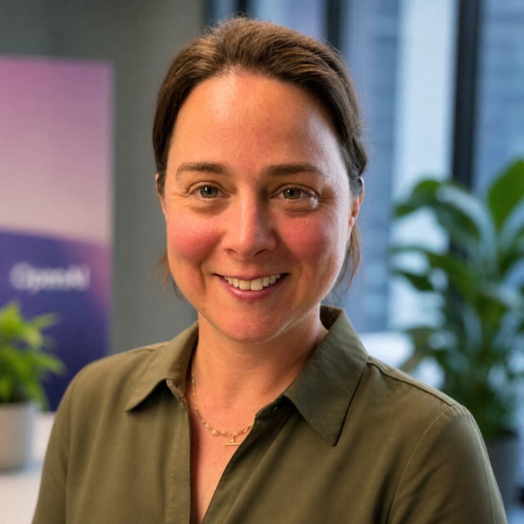 Laura headhsot