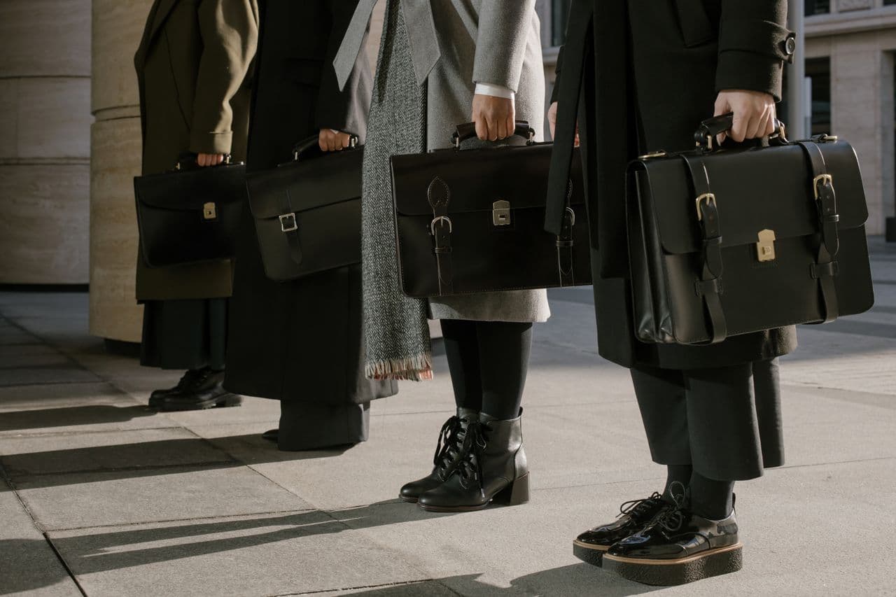 How French Bags Help Working Professionals Balance Style and Functionality